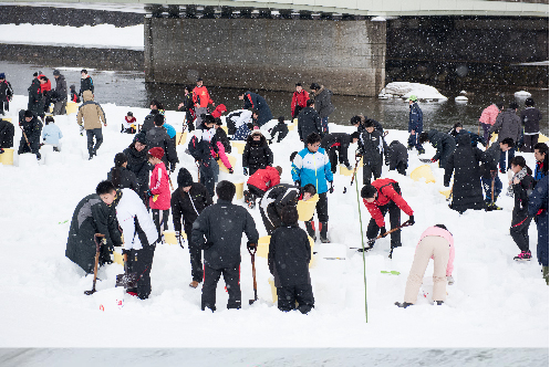灯り点し隊とは